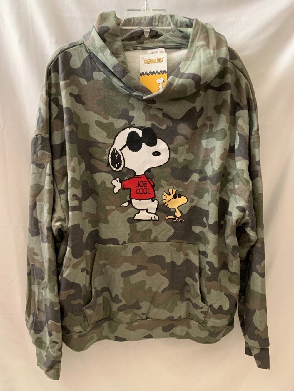 PEANUTS Snoopy & Woodstock Joe Cool Camo Hoodie Sweater Sz LARGE